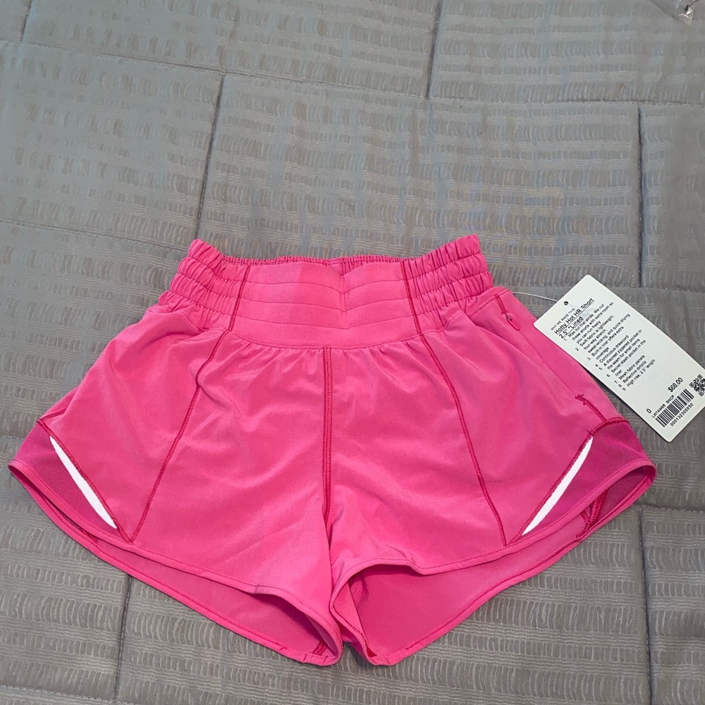 Lululemon Hotty Hot High Rise Short 2.5” - Picture 3 of 6